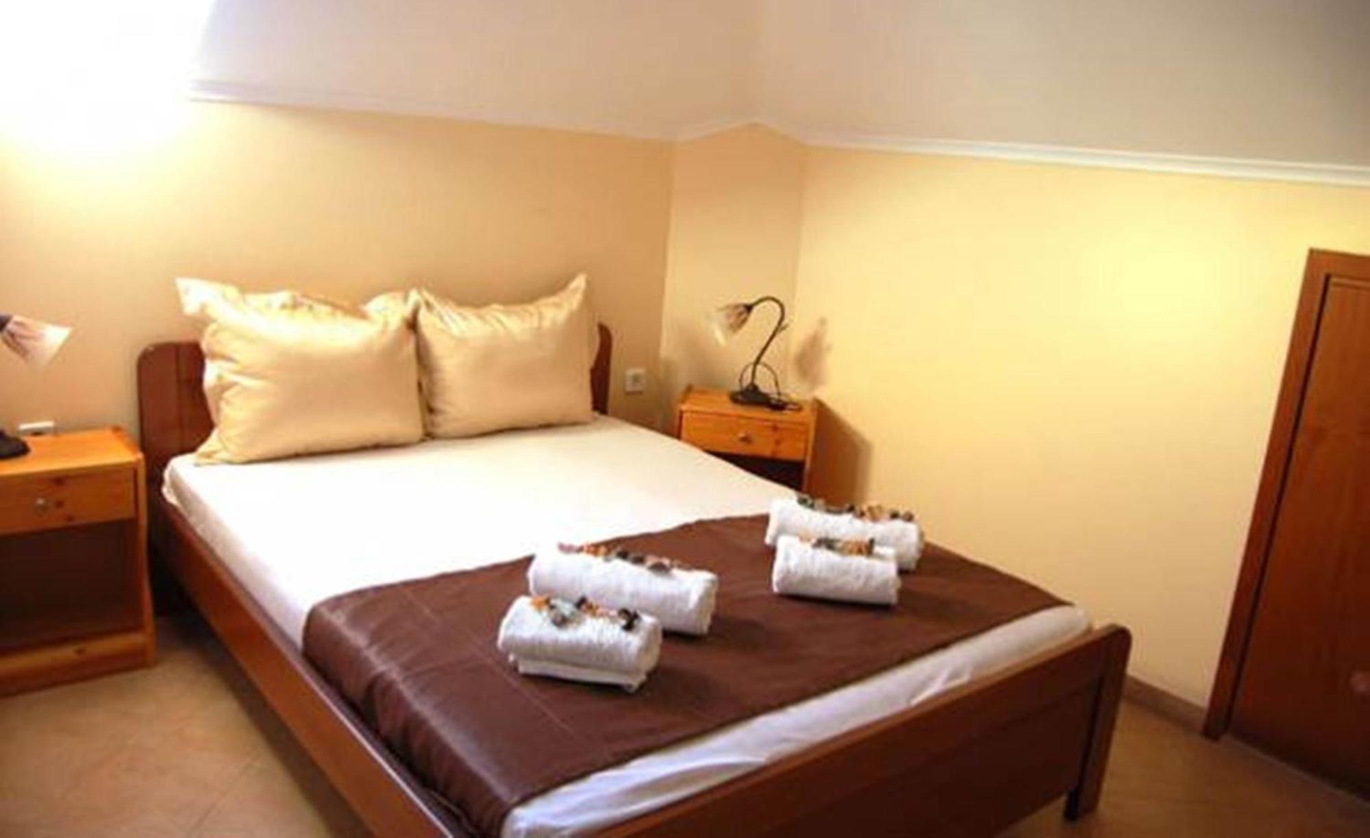 Melachrini Apartments Nea Vrasna Bilik gambar