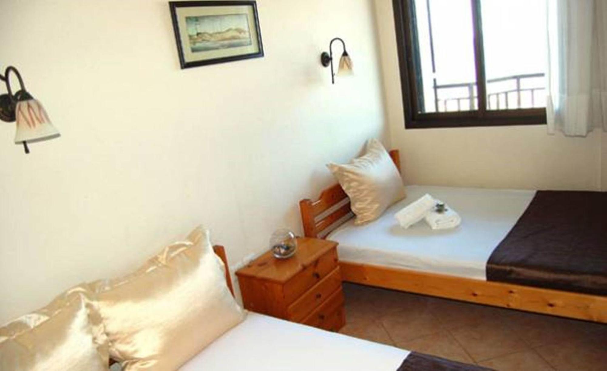 Melachrini Apartments Nea Vrasna Bilik gambar