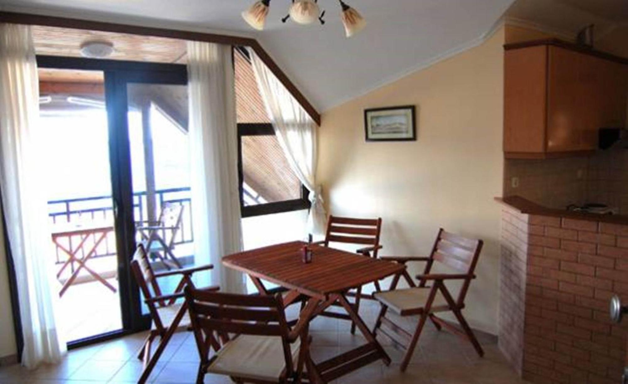 Melachrini Apartments Nea Vrasna Bilik gambar